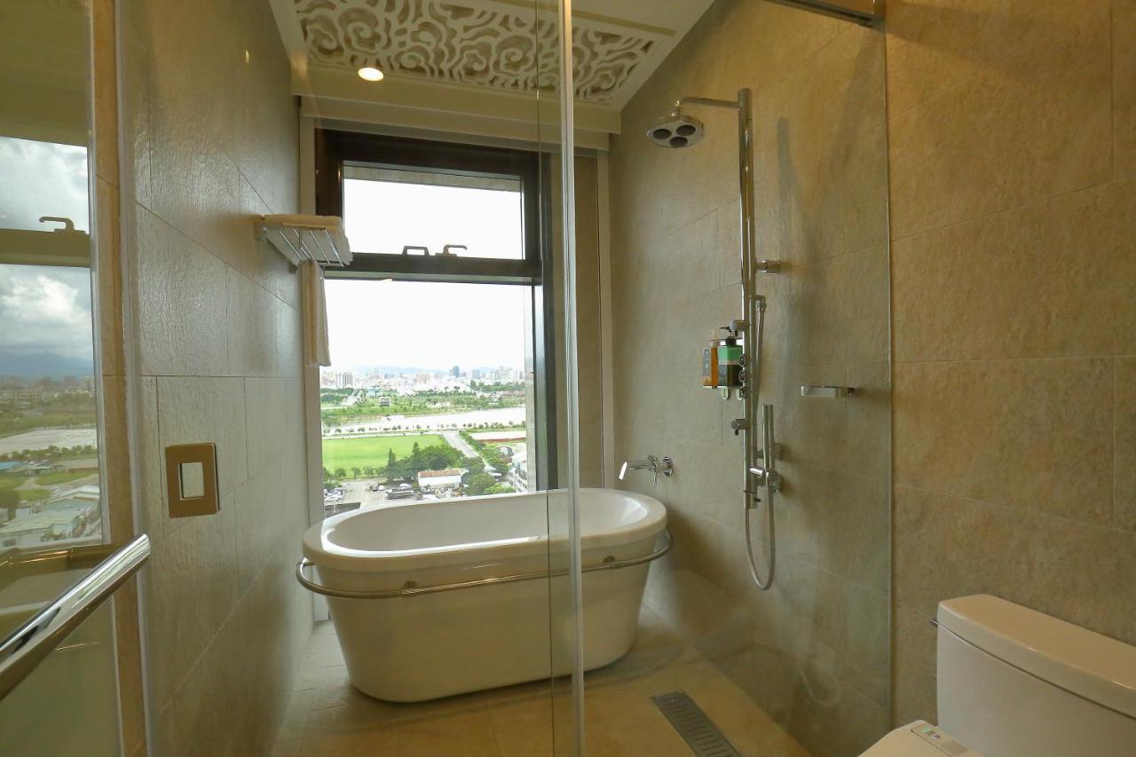 Kloud Hotel Taizhong Zewnętrze zdjęcie