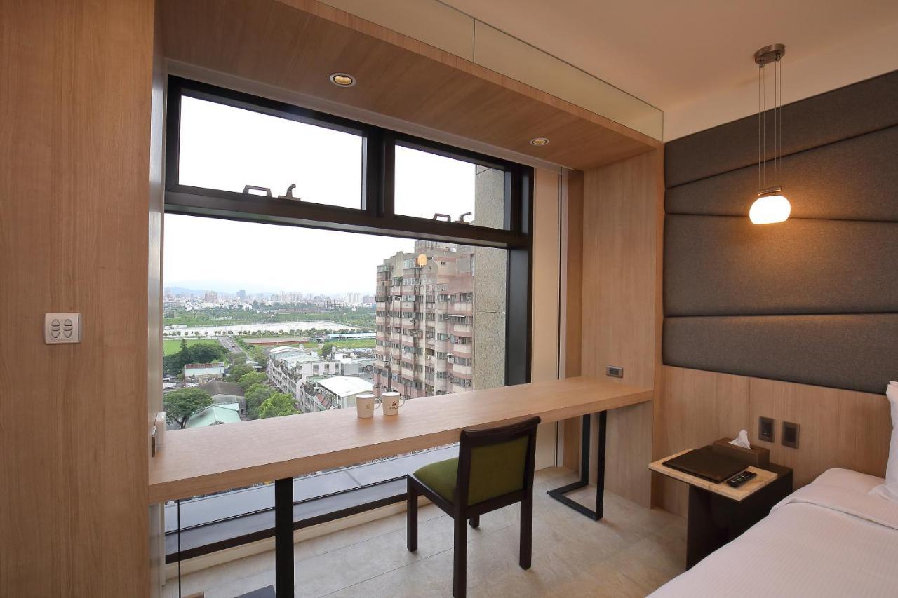 Kloud Hotel Taizhong Zewnętrze zdjęcie