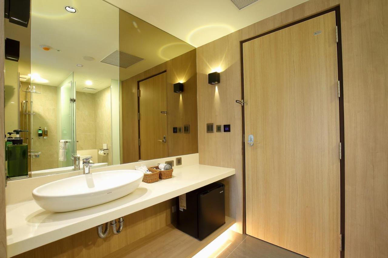 Kloud Hotel Taizhong Zewnętrze zdjęcie