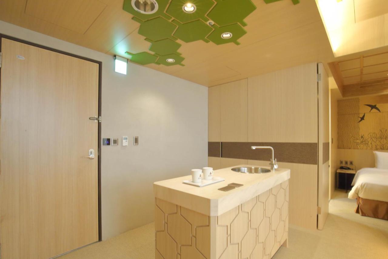 Kloud Hotel Taizhong Zewnętrze zdjęcie