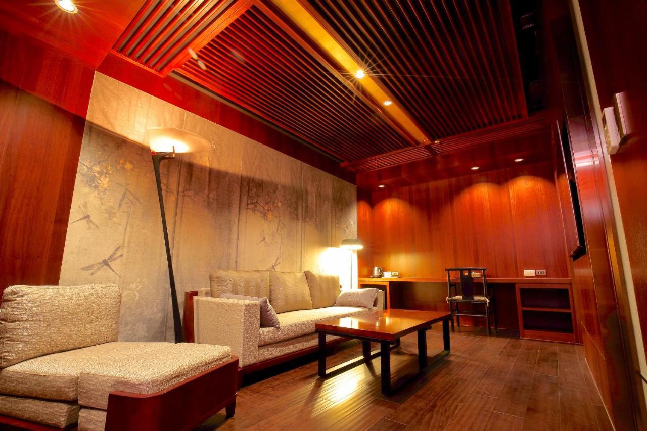 Kloud Hotel Taizhong Zewnętrze zdjęcie
