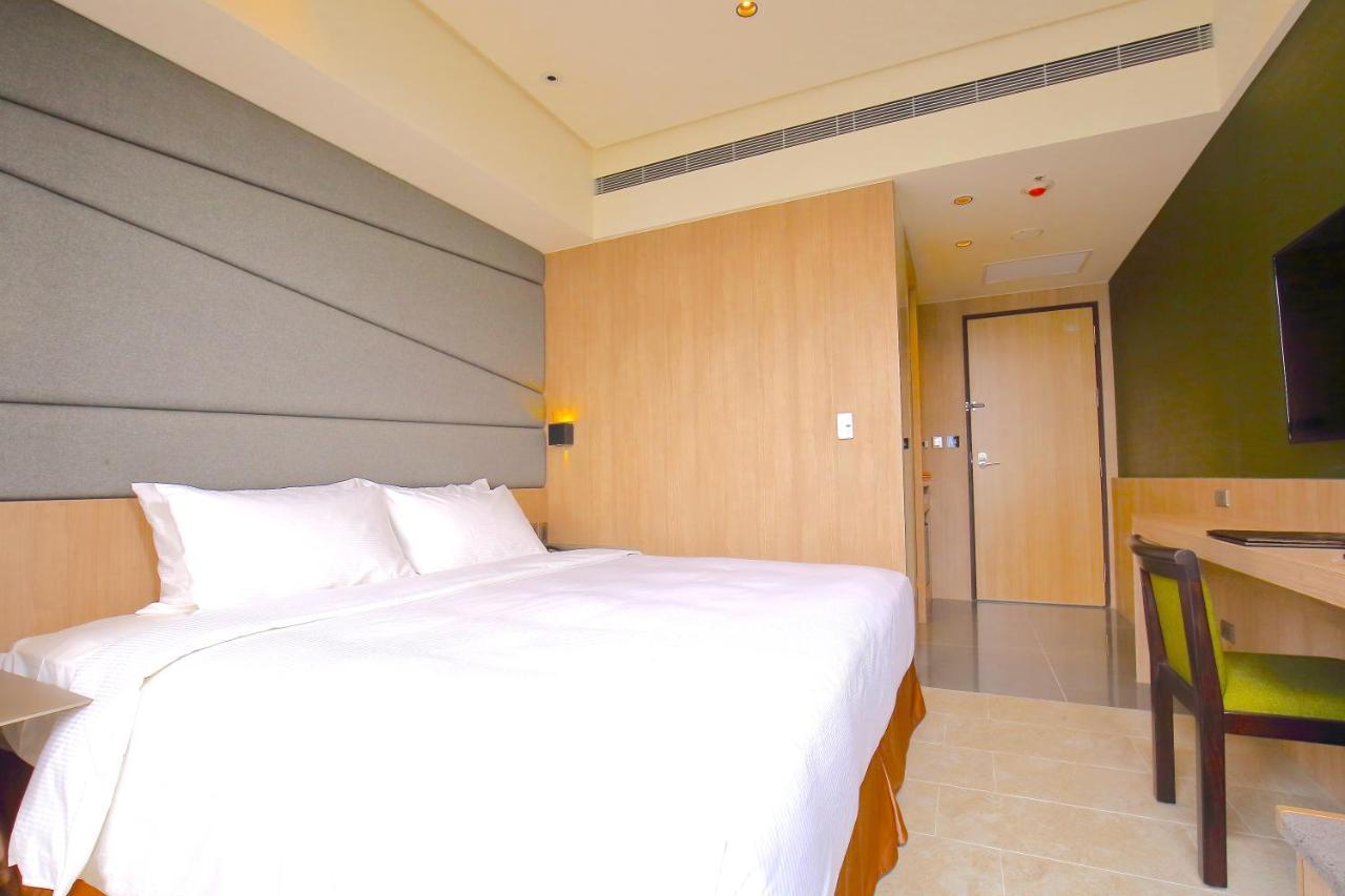 Kloud Hotel Taizhong Zewnętrze zdjęcie